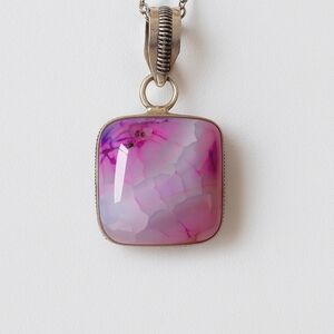 Agate Pendant Necklace NWOT